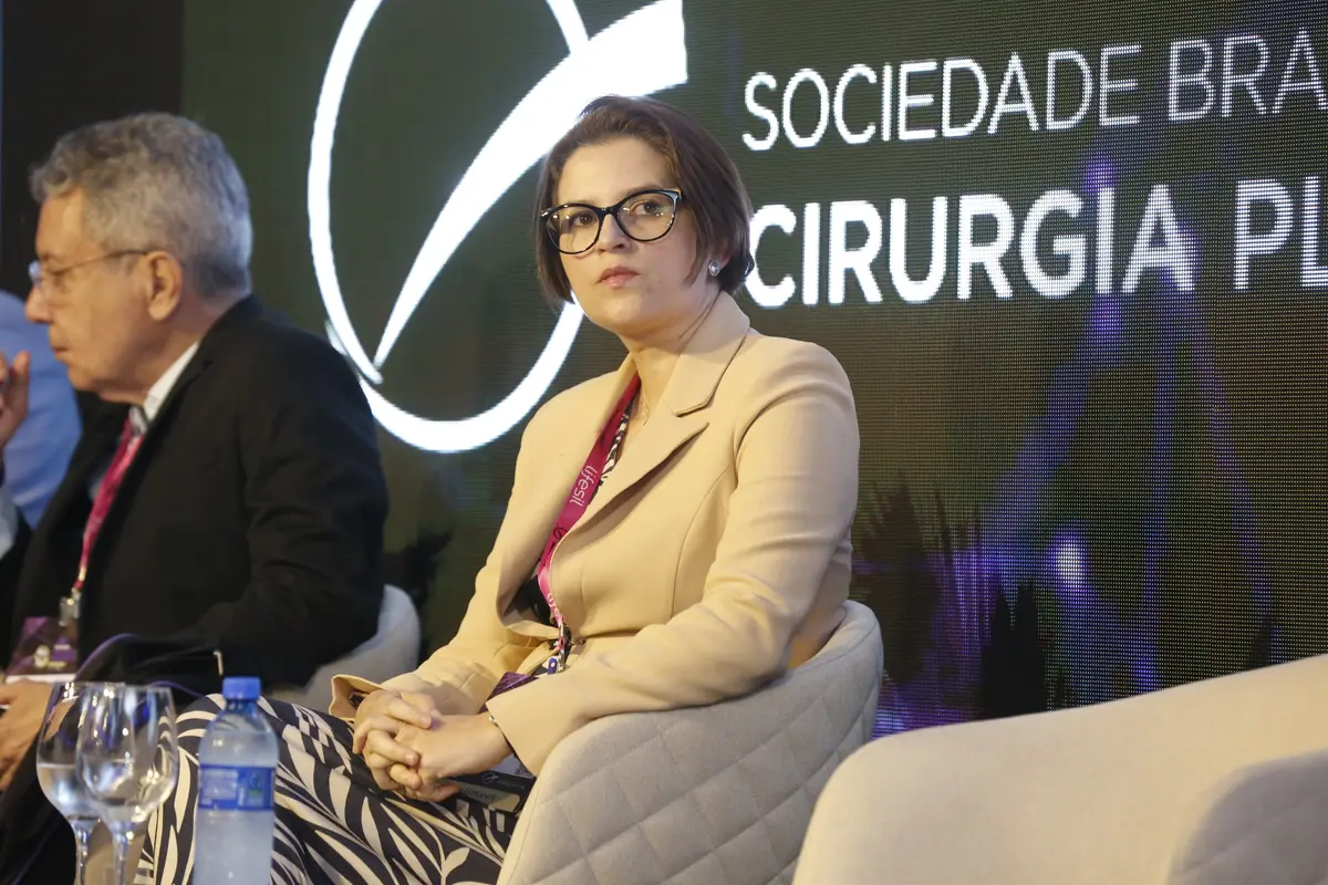 Dra. Patrícia Maciel